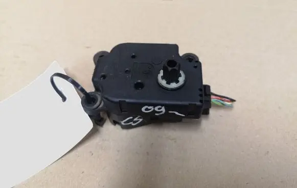Citroen C5 Air flap motor/actuator P2861001UA11