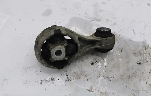 Nissan X-Trail T31 Engine mounting bracket 11350JD000