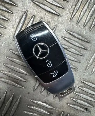 Mercedes-Benz E W213 Ignition key/card A2229059610 A2139052207