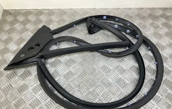 Audi A5 8T 8F Rubber seal front coupe door 8T0837911D