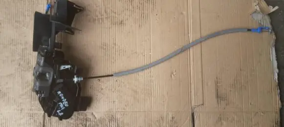 Ford Mondeo MK IV Front door lock
