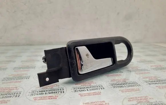 Volkswagen PASSAT B5 Front door interior handle 3B1837113