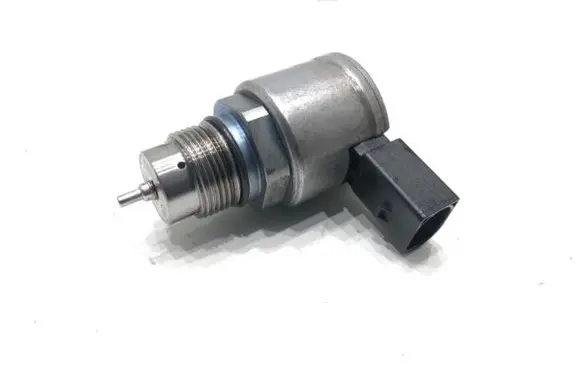 Volkswagen T-Roc Fuel pressure regulator 04L130764D