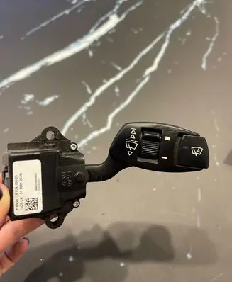 BMW 5 E60 E61 Wiper control stalk 6924106 SN90071090220263 0120610008