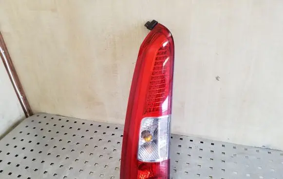 Volvo XC70 Rear/tail lights