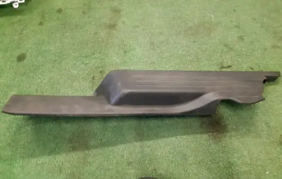 Mazda 5 Rear sill trim cover C23568740