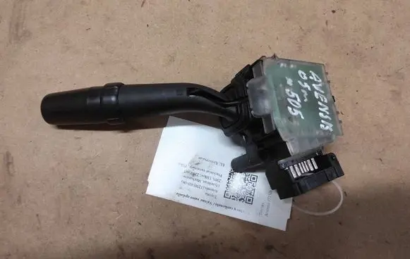 Toyota Avensis T250 Wiper control stalk 173654 84652 05170