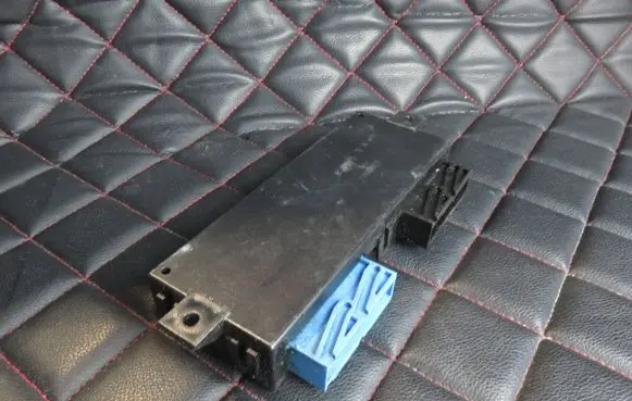 Opel Astra H Convertible roof control unit 13197774 0133025305