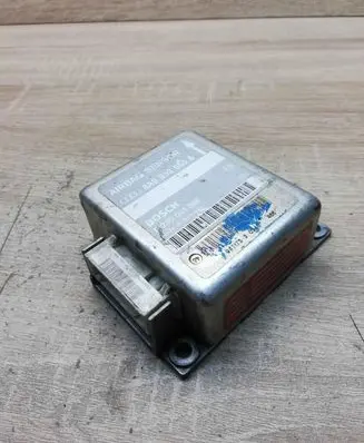 Audi A4 S4 B5 8D Airbag control unit/module 8A0959655A 0285001086