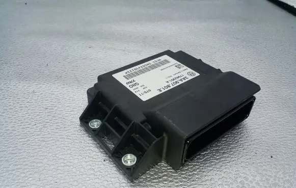 Volkswagen PASSAT CC Hand brake control module 3AA907801E 17982901A