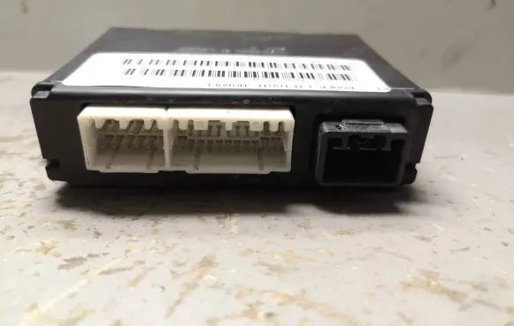 Chrysler Voyager Tailgate/trunk control unit/module P05082068AH TRH2538D6222