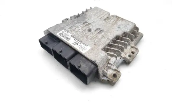 Ford Focus Engine control unit/module BV61-12A650-NN S180133036