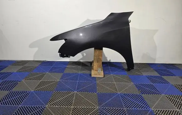 Lexus CT 200H Fender