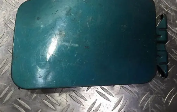 Mazda 323 Fuel tank cap