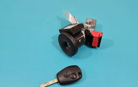Renault Clio III Ignition lock 8200214173G IMPRK1428785