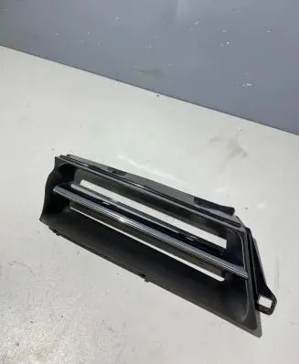 Alfa Romeo 156 Front bumper upper radiator grill 156017391