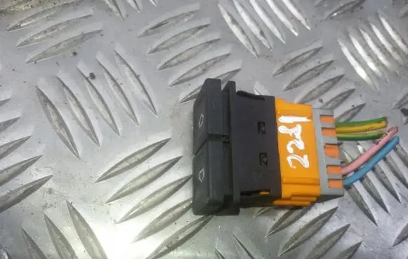 Citroen Xsara Picasso Electric window control switch