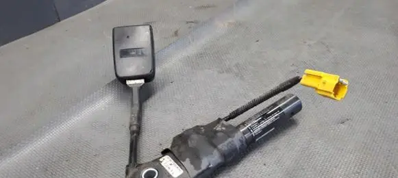 Ford Mondeo MK II Front seatbelt 97BBF61208AC