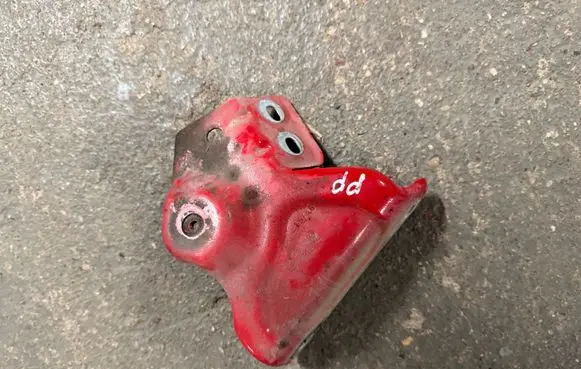 Skoda Fabia Mk3 (NJ) Fender mounting bracket 6V0821142