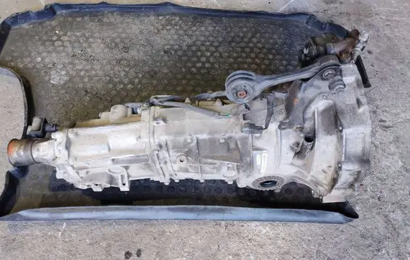Subaru Forester SG Manual 5 speed gearbox TY758VE1AA