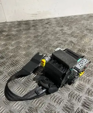Audi A6 S6 C7 4G Front seatbelt 4G8857705B
