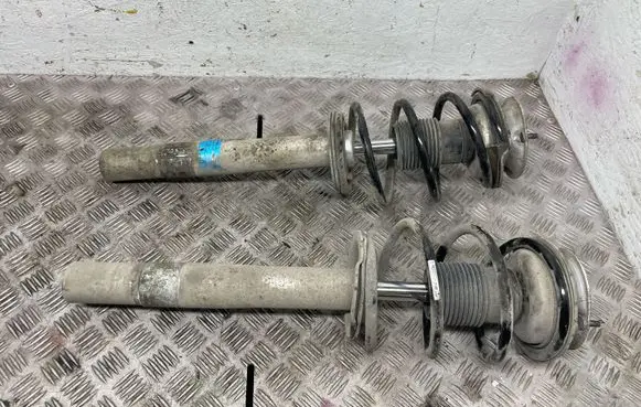 BMW 5 E39 Front shock absorber with coil spring 8249040