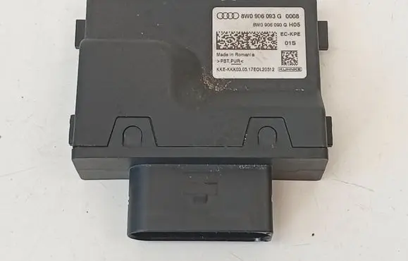 Audi A4 S4 B9 Fuel injection pump control unit/module 8W0906093G