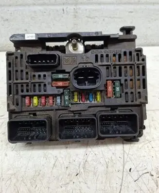 Peugeot 407 Fuse module S118983009C 9658070980 BSML0900