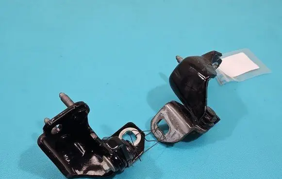 Rear door hinge set