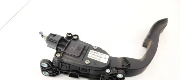 Renault Twingo II Accelerator throttle pedal 8200426241E 6PV00908504