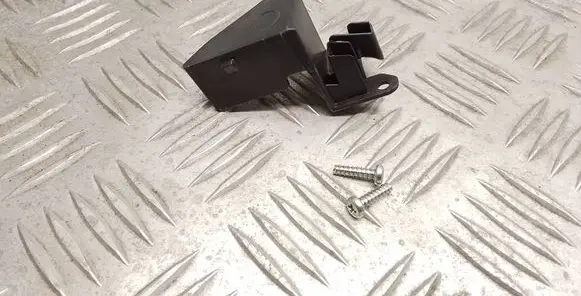 Headlight/headlamp mounting bracket