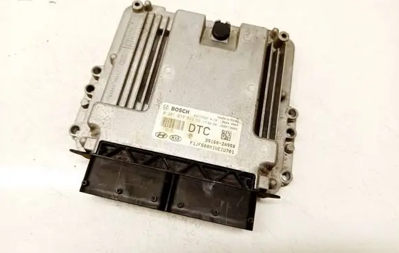 KIA Optima Engine control unit/module 391602a950 0281033842