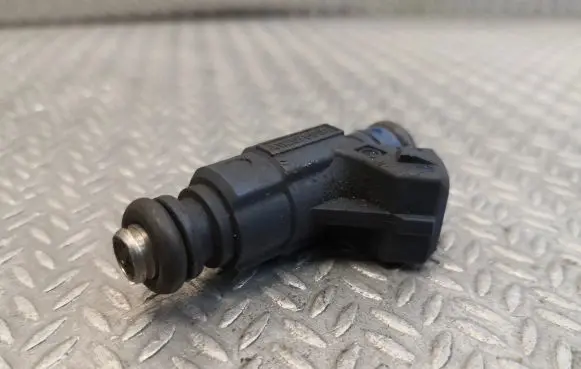 Mercedes-Benz CLK A209 C209 Fuel injector 1120780149