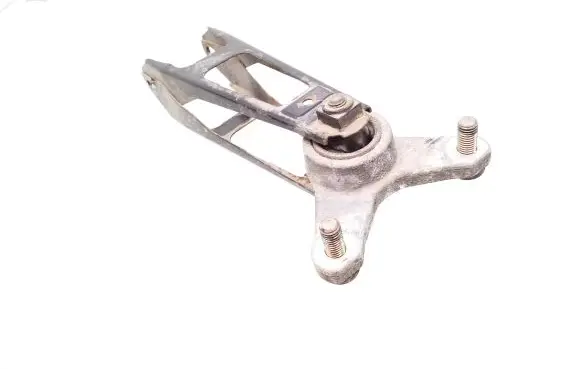 Volvo S70 V70 V70 XC Engine mount bracket 6842255