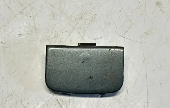 BMW 7 E65 E66 Front tow hook cap/cover 8223210 51118223210