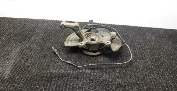 Front wheel hub