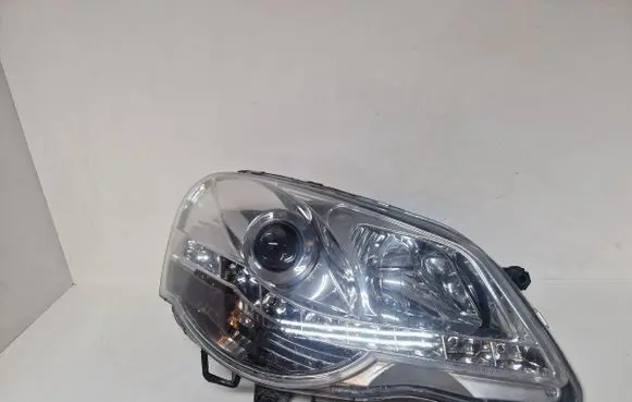 Volkswagen Polo IV 9N3 Headlight/headlamp