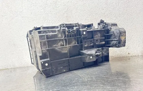 Opel Vectra C Battery box tray 24413805 0086022