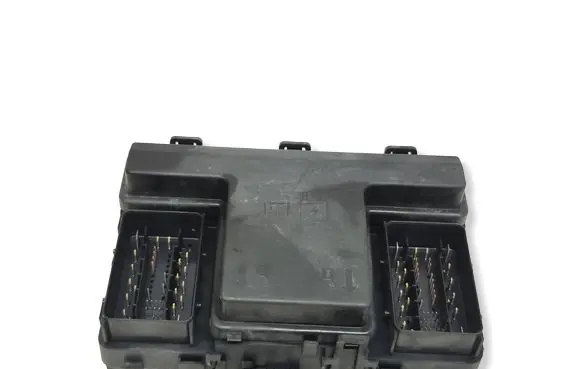 Ford Mondeo MK V Fuse module FG9T14A067EB G2811