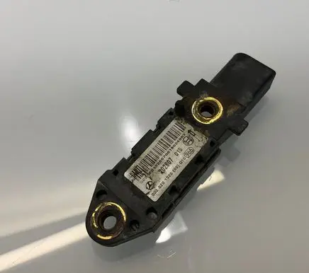 Mercedes-Benz E W211 Airbag deployment crash/impact sensor 0028201326 202807015 A0028201326