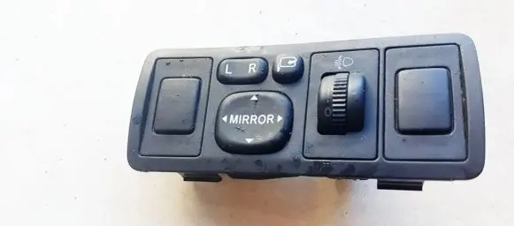 Toyota Avensis T250 Wing mirror switch 183575