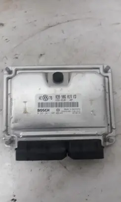 Volkswagen PASSAT B5.5 Engine control unit/module 038986019KD