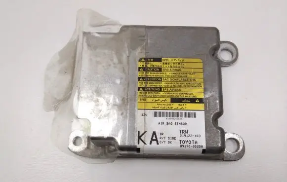 Toyota Avensis T270 Airbag control unit/module 8917005250