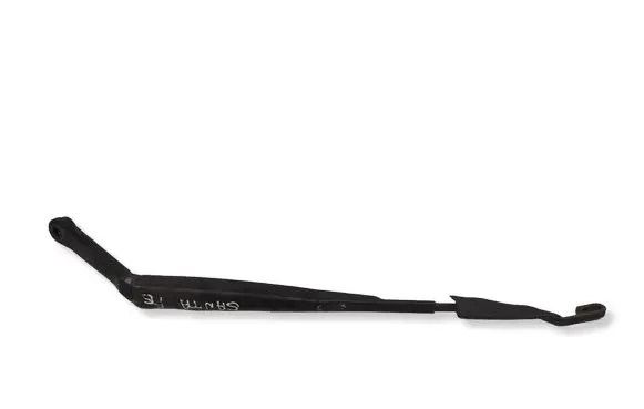 Hyundai Santa Fe Front wiper blade arm D226XD