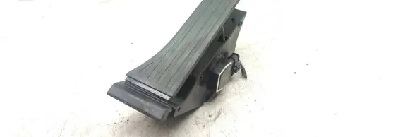 Mercedes-Benz E W212 Accelerator throttle pedal A4513000000