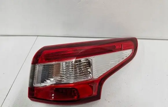 Nissan Qashqai Rear/tail lights