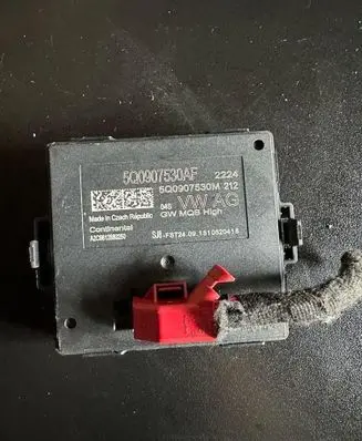 Volkswagen Golf VII Gateway control module brak