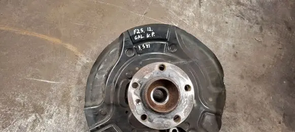 BMW X3 F25 Rear wheel hub spindle/knuckle 33406797569 6797569 33406867815