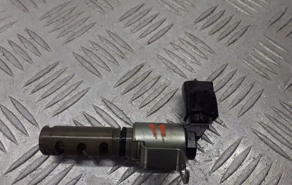 Toyota Auris 150 Camshaft position sensor 