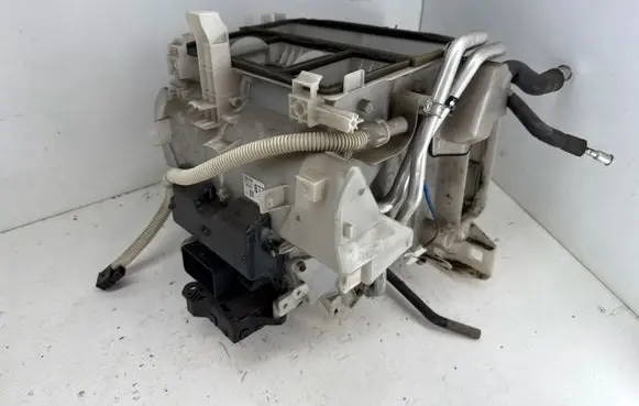 Toyota Prius (XW20) Heater blower radiator 8705047100 4431108773 8865047051